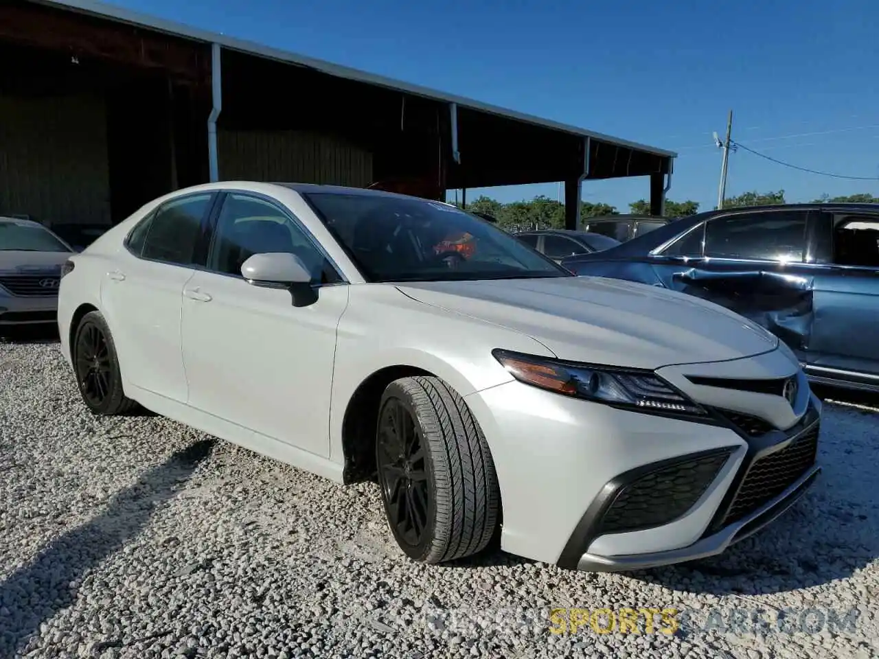 1 Photograph of a damaged car 4T1KZ1AK3MU050888 TOYOTA CAMRY 2021