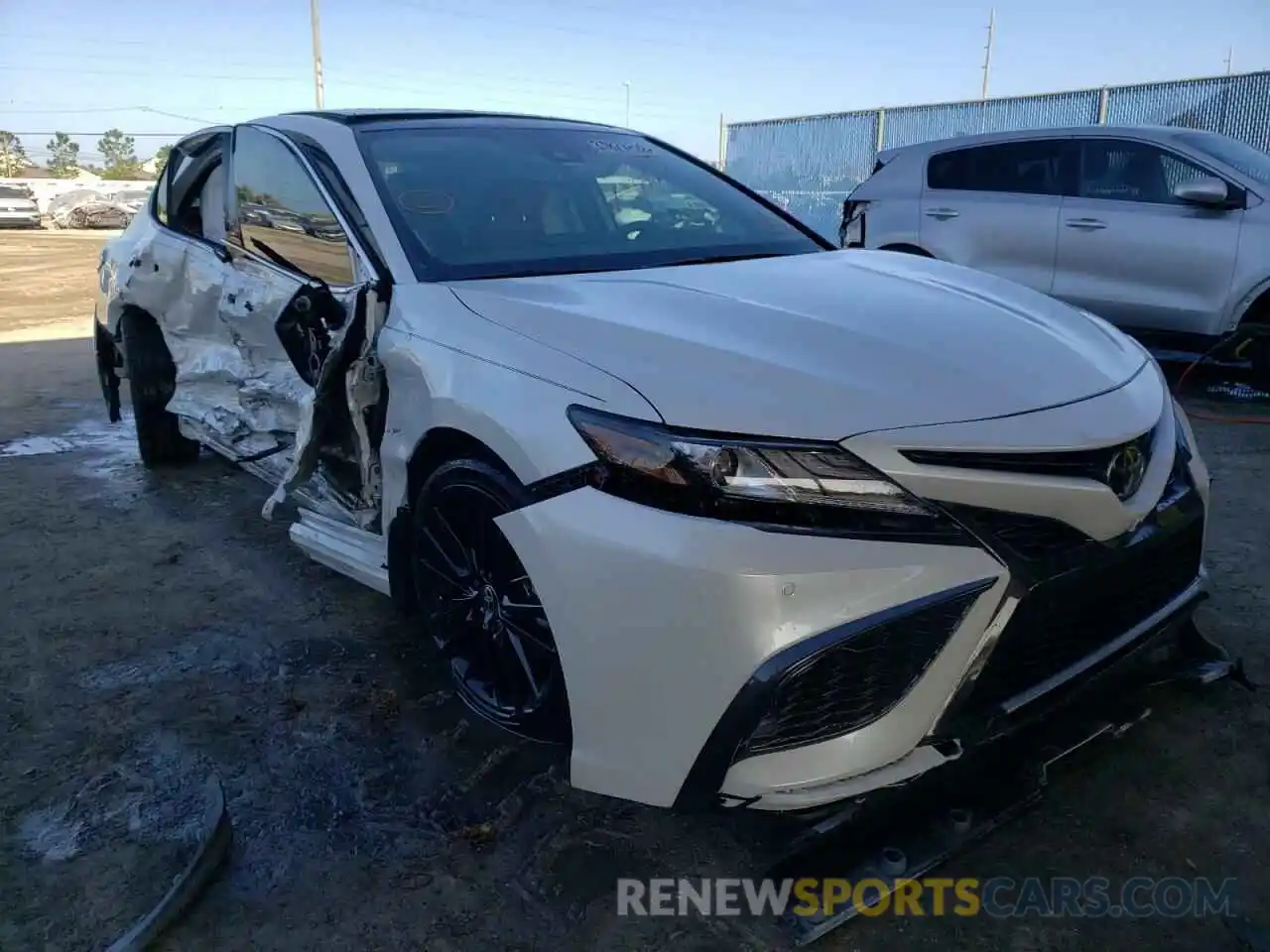 1 Photograph of a damaged car 4T1KZ1AK3MU051765 TOYOTA CAMRY 2021