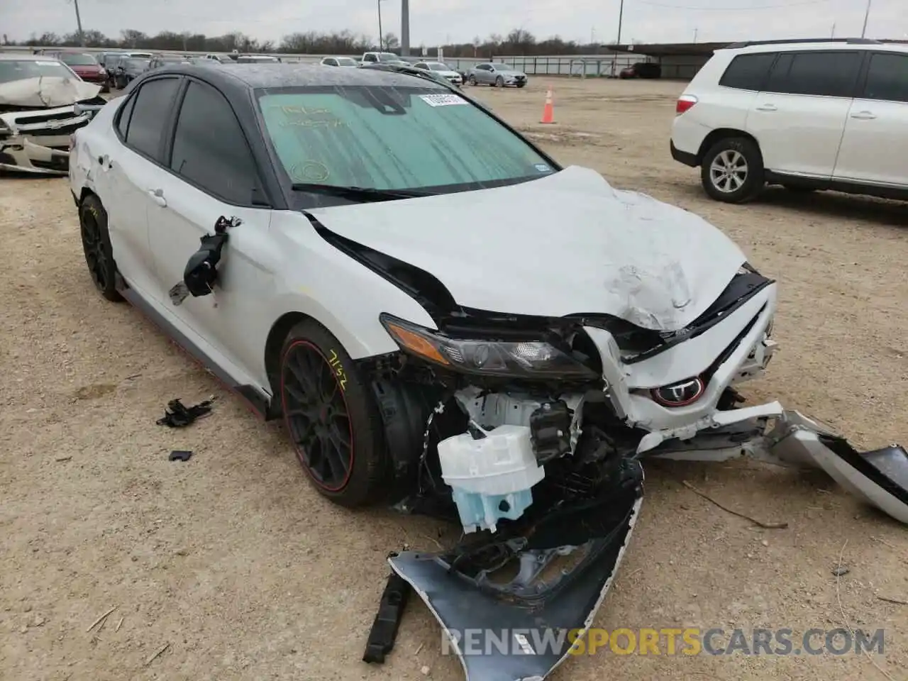 1 Photograph of a damaged car 4T1KZ1AK4MU057719 TOYOTA CAMRY 2021