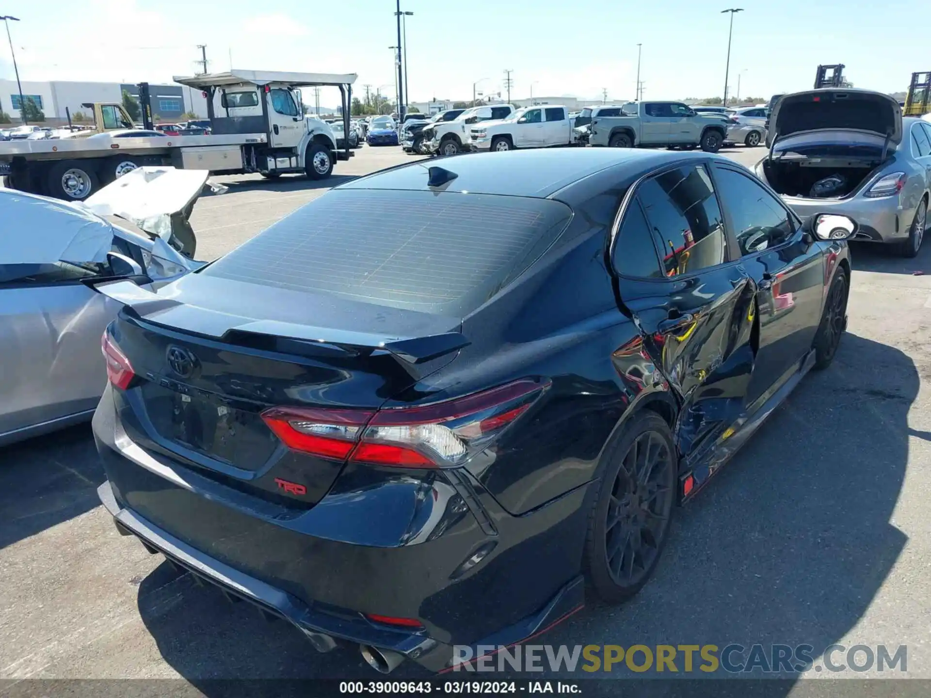 4 Photograph of a damaged car 4T1KZ1AK5MU050875 TOYOTA CAMRY 2021