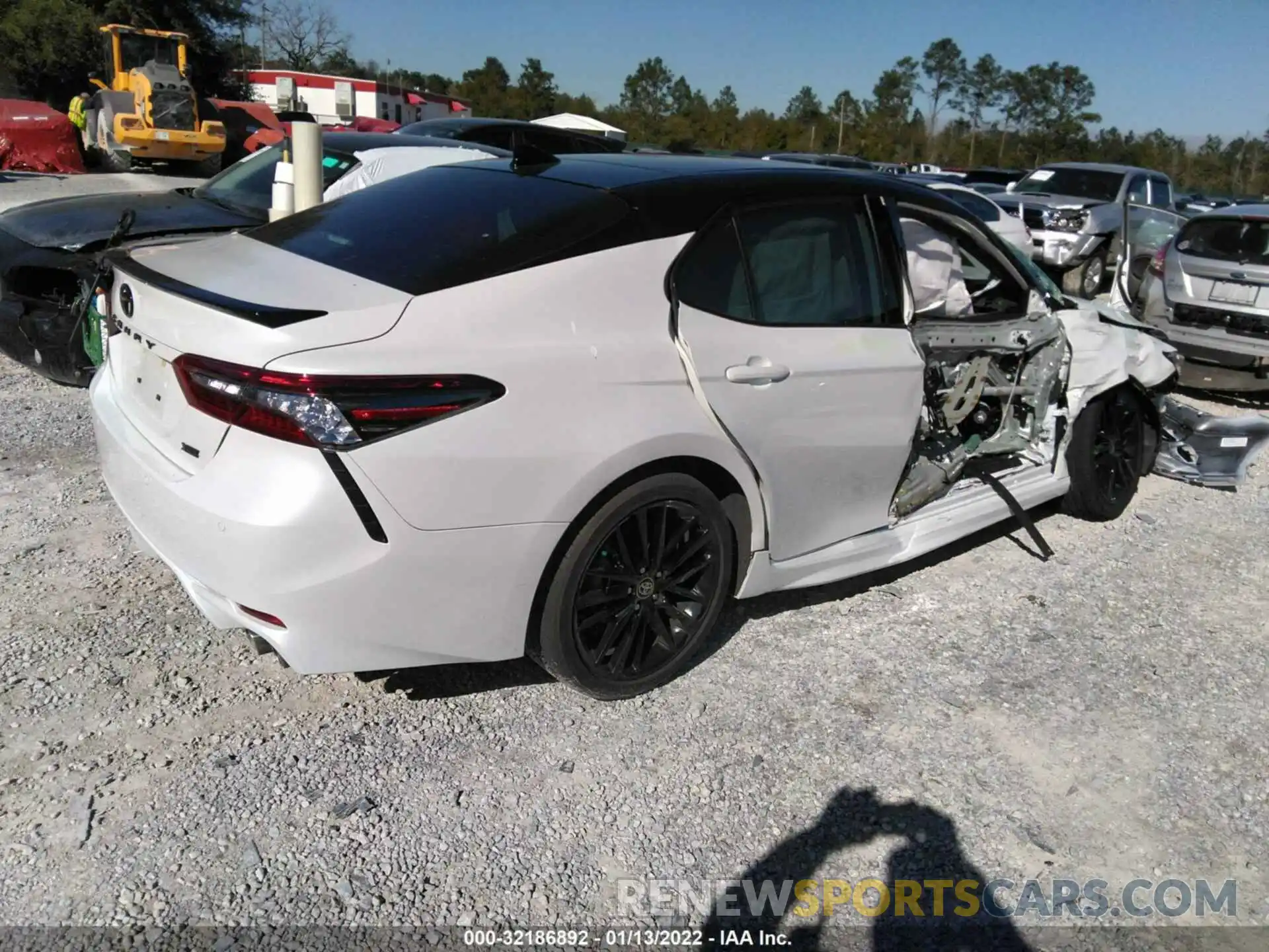 4 Photograph of a damaged car 4T1KZ1AK5MU052190 TOYOTA CAMRY 2021