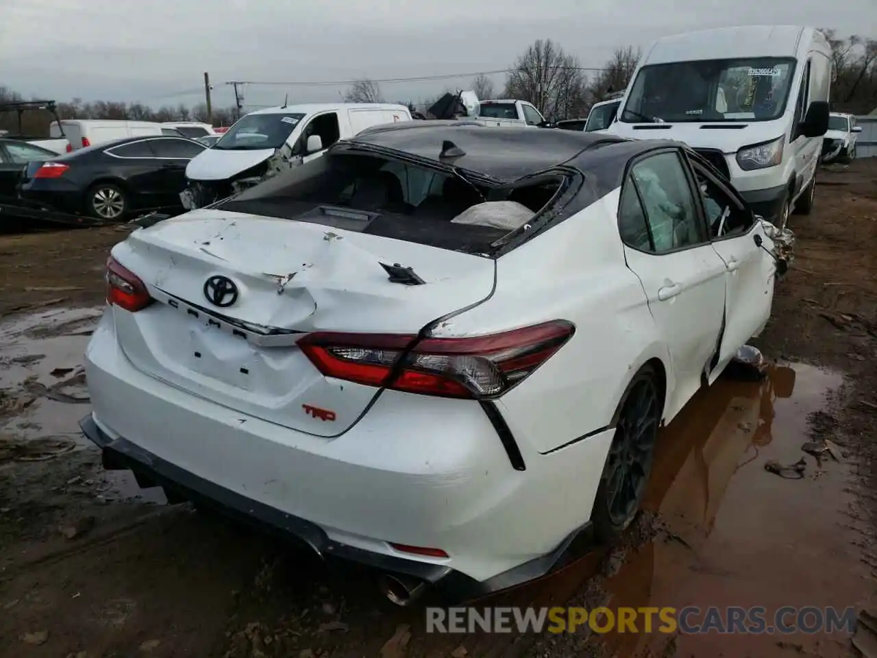 4 Photograph of a damaged car 4T1KZ1AK5MU058684 TOYOTA CAMRY 2021