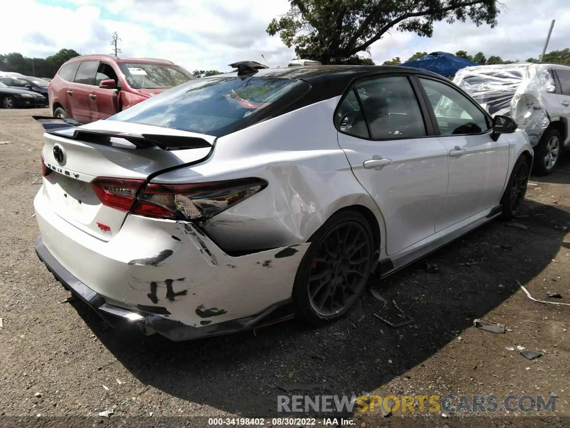 4 Photograph of a damaged car 4T1KZ1AK5MU059835 TOYOTA CAMRY 2021