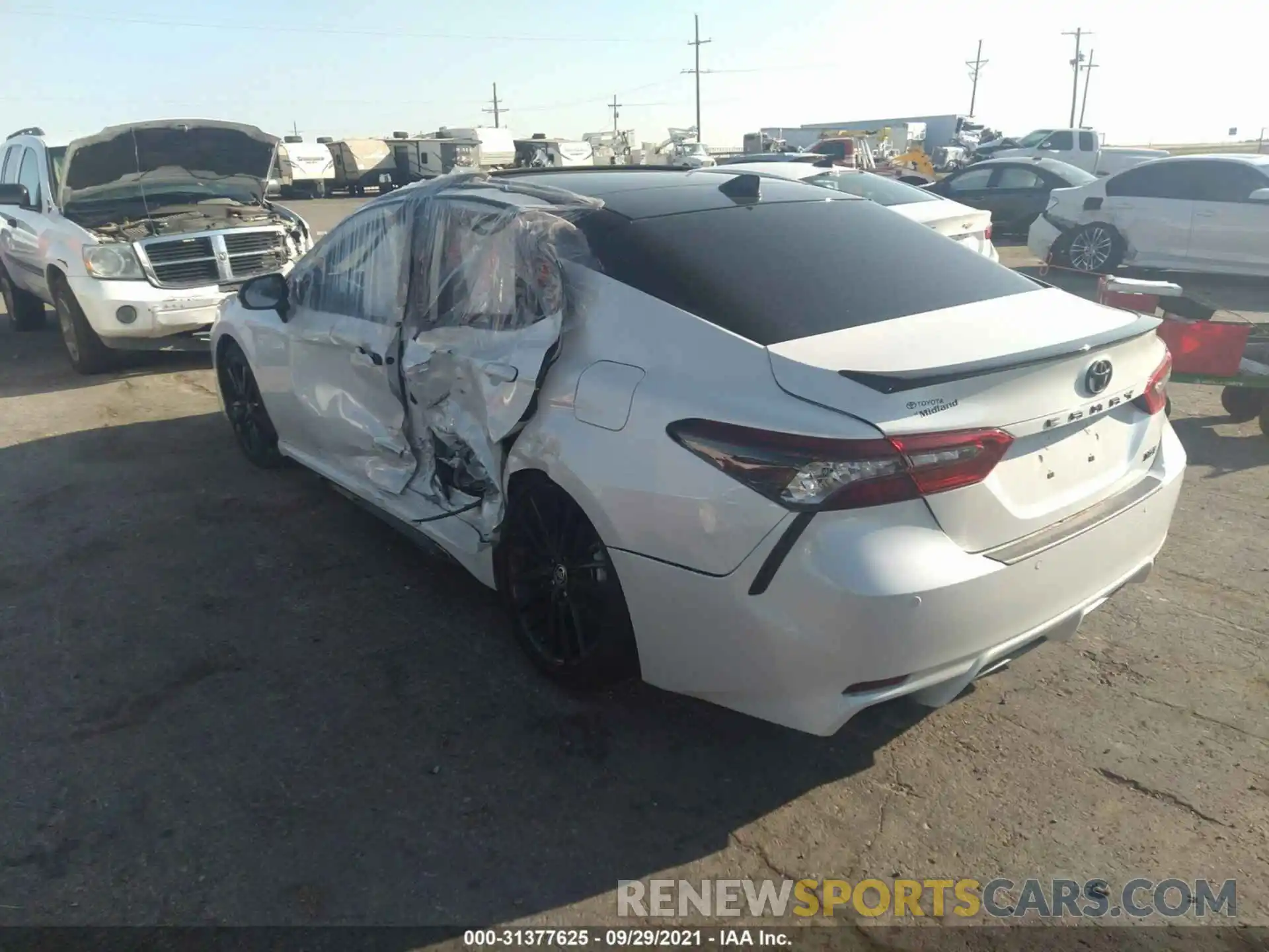 3 Photograph of a damaged car 4T1KZ1AK7MU054295 TOYOTA CAMRY 2021