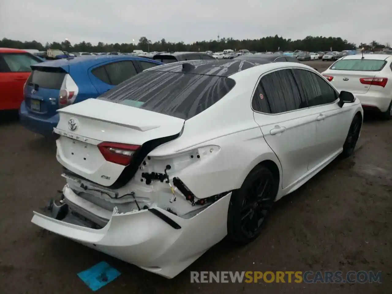 4 Photograph of a damaged car 4T1KZ1AK8MU050725 TOYOTA CAMRY 2021