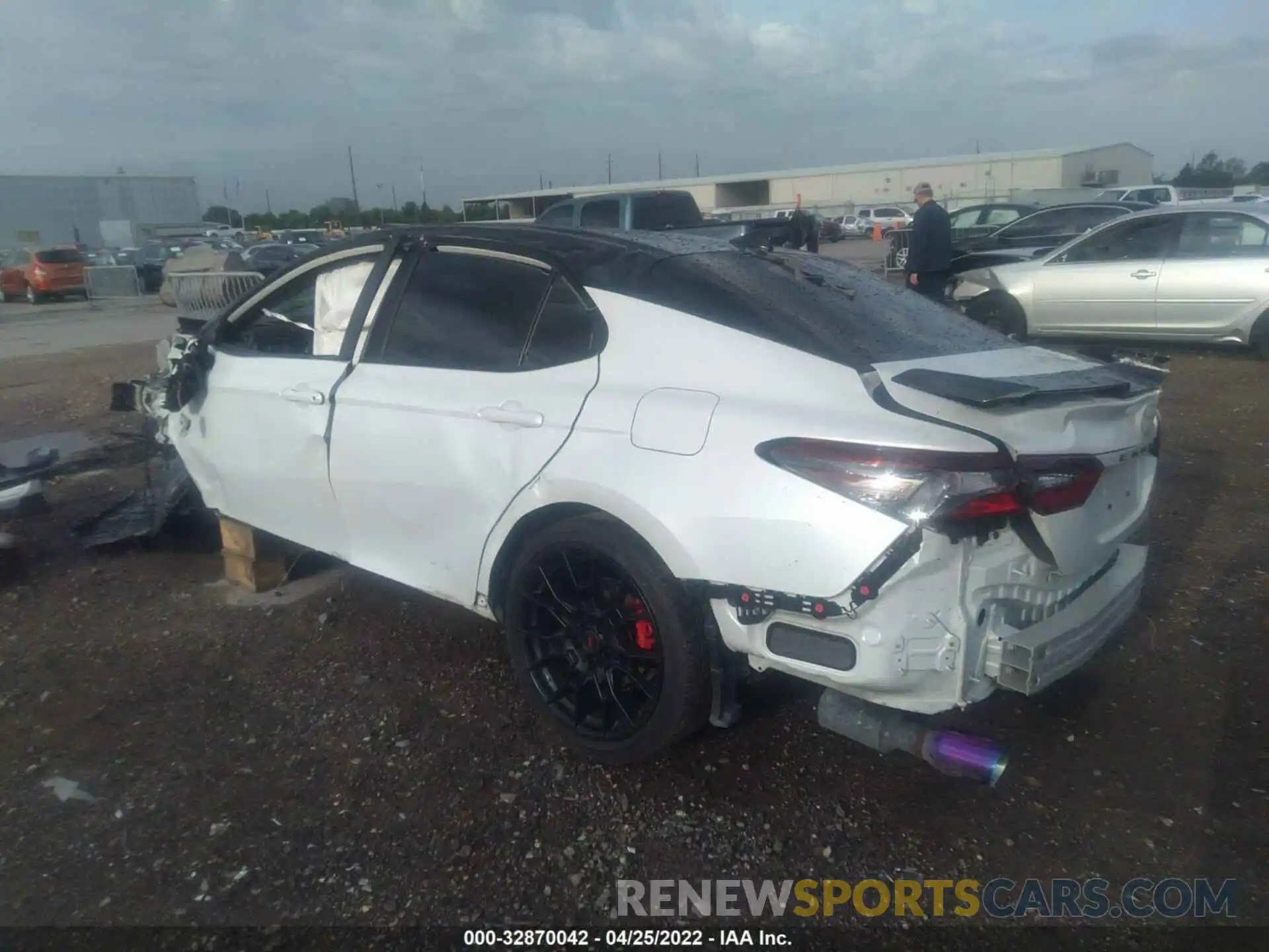 3 Photograph of a damaged car 4T1KZ1AK8MU052801 TOYOTA CAMRY 2021