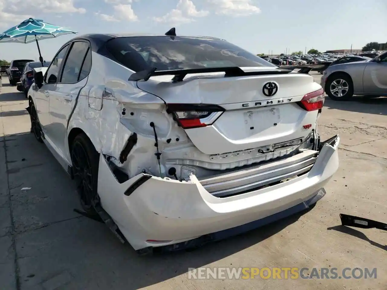 3 Photograph of a damaged car 4T1KZ1AK8MU054676 TOYOTA CAMRY 2021