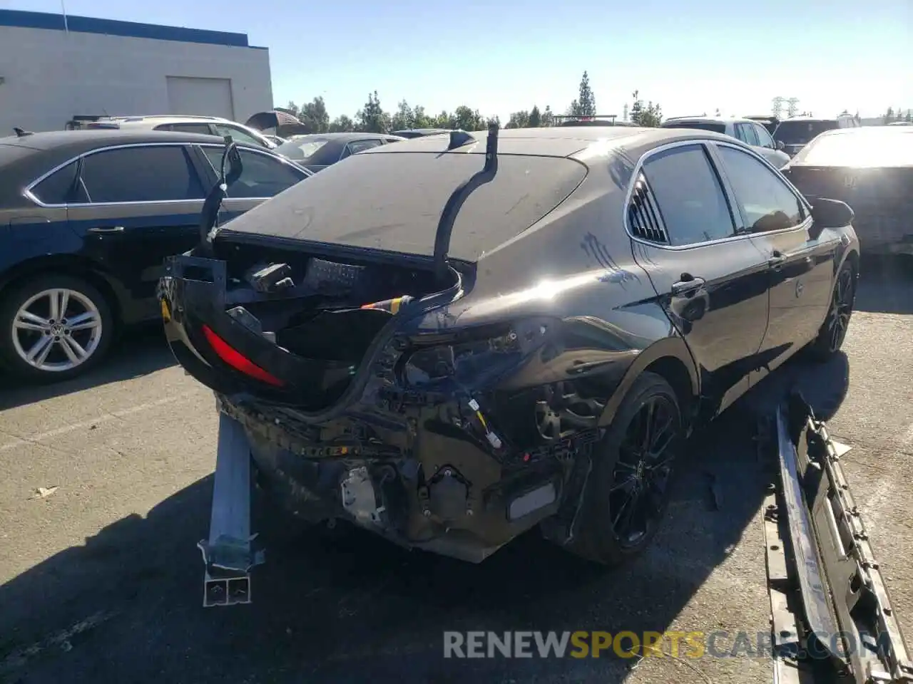 4 Photograph of a damaged car 4T1KZ1AK8MU055598 TOYOTA CAMRY 2021