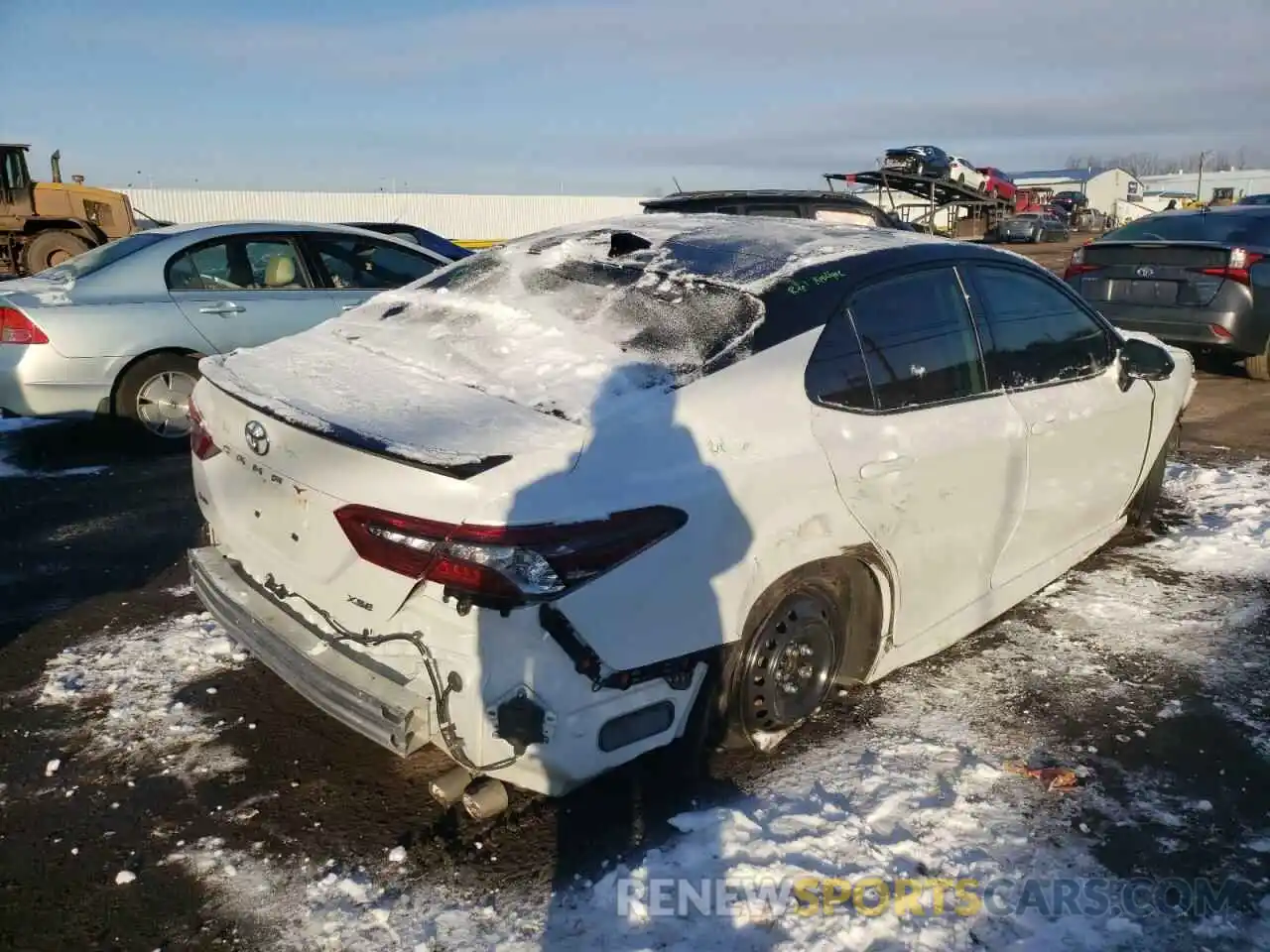 4 Photograph of a damaged car 4T1KZ1AKXMU048930 TOYOTA CAMRY 2021