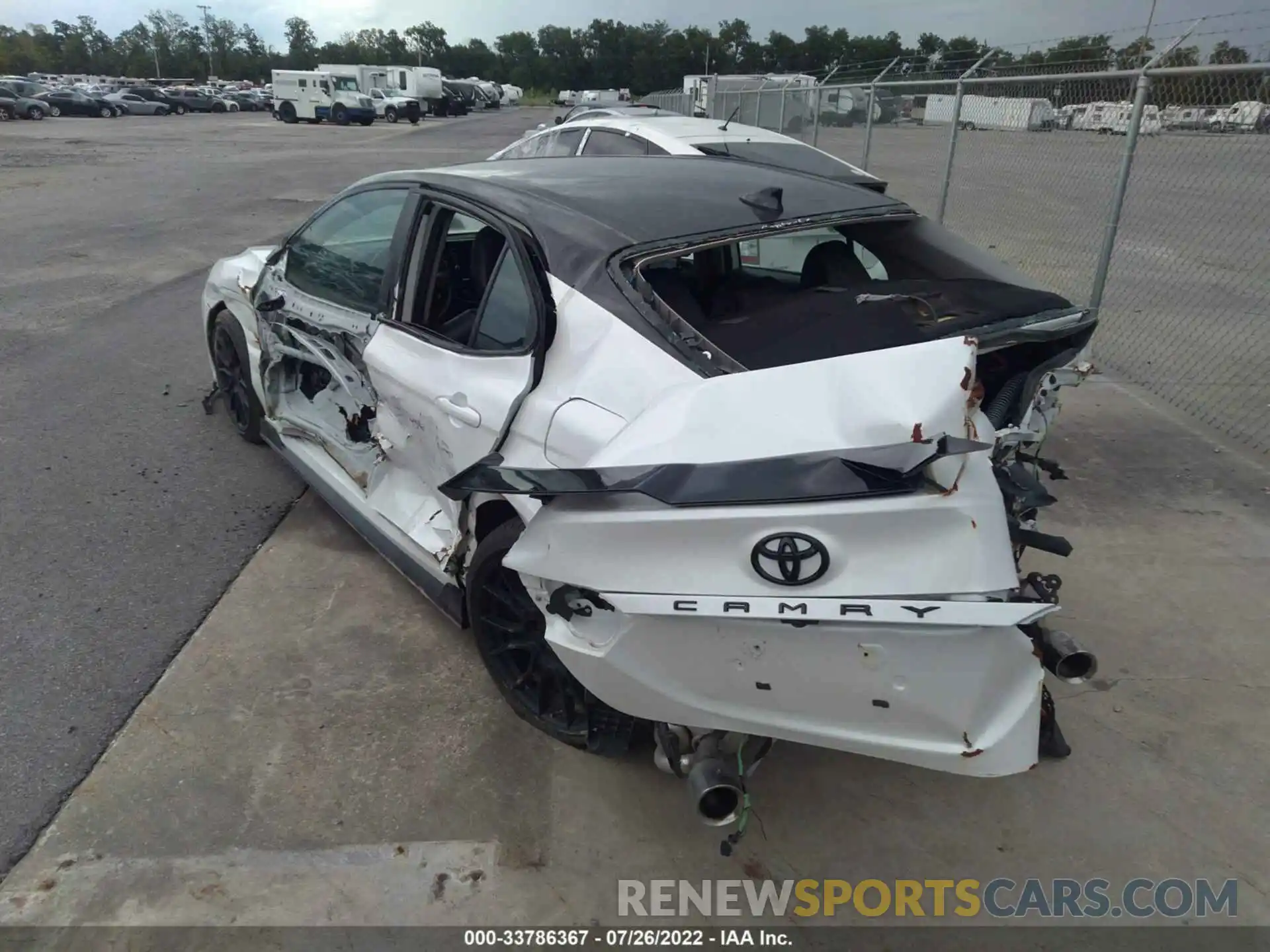 3 Photograph of a damaged car 4T1KZ1AKXMU054081 TOYOTA CAMRY 2021