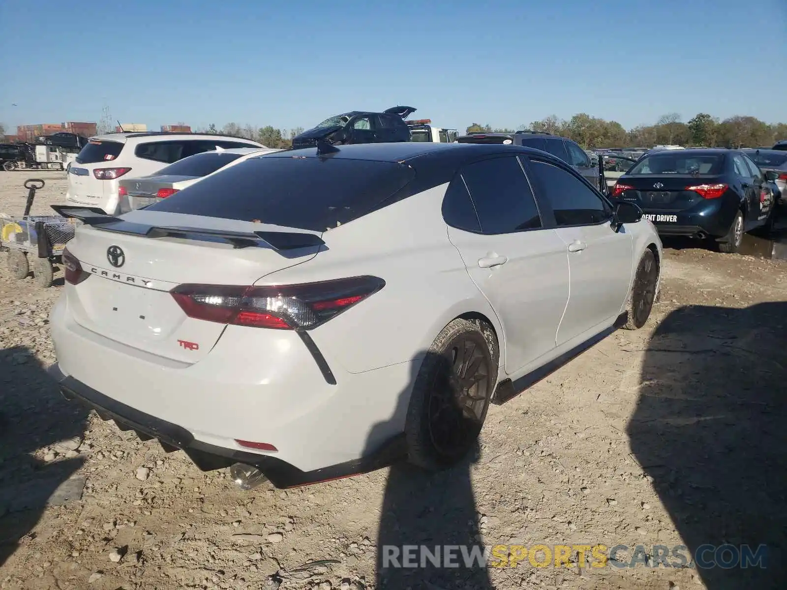 4 Photograph of a damaged car 4T1KZ1AKXMU054453 TOYOTA CAMRY 2021