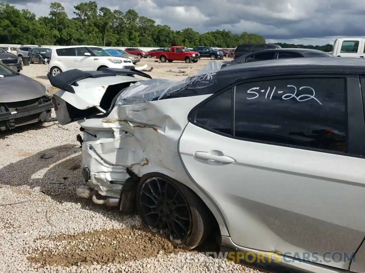 9 Photograph of a damaged car 4T1KZ1AKXMU055957 TOYOTA CAMRY 2021