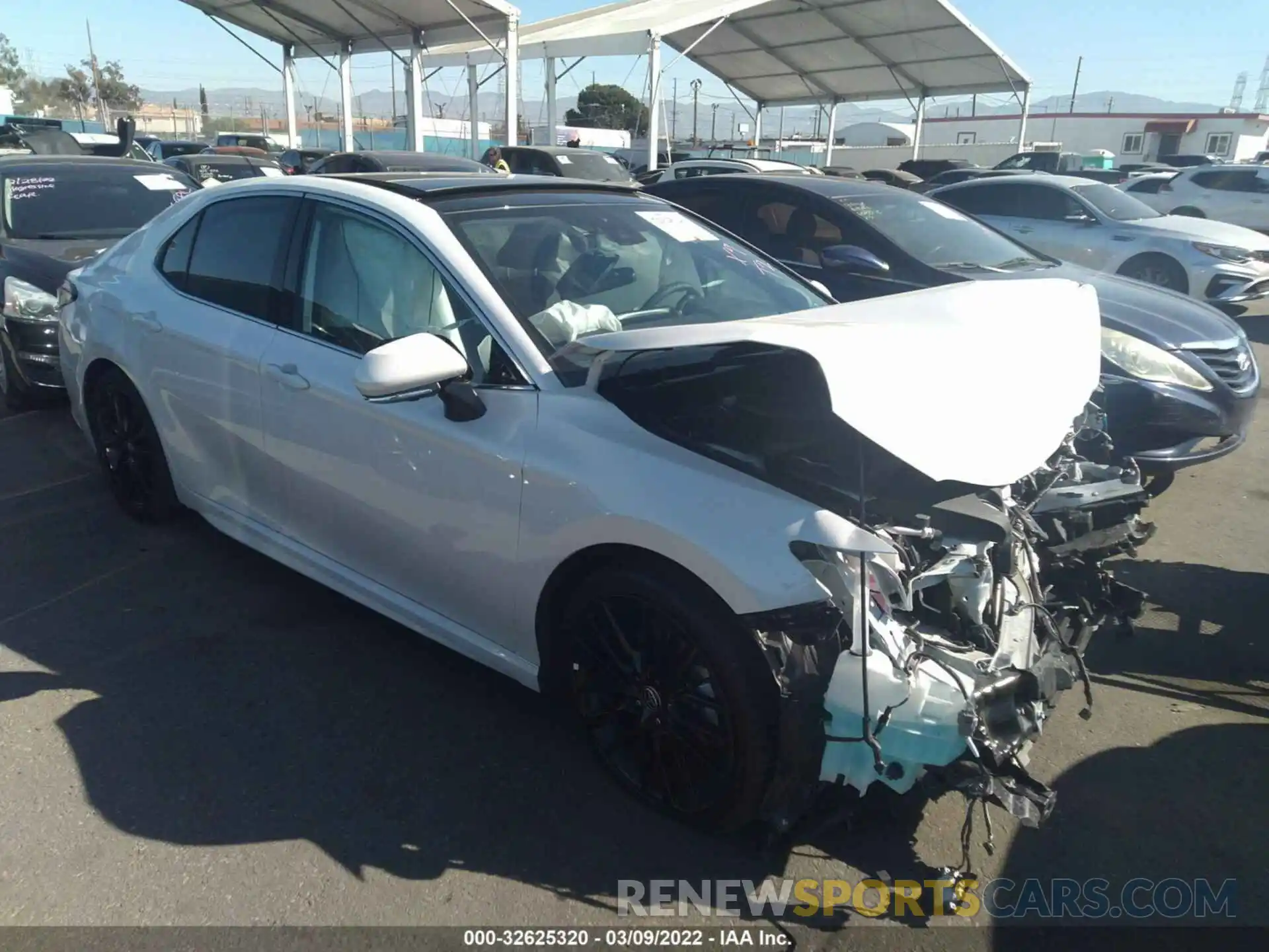 1 Photograph of a damaged car 4T1KZ1AKXMU059166 TOYOTA CAMRY 2021