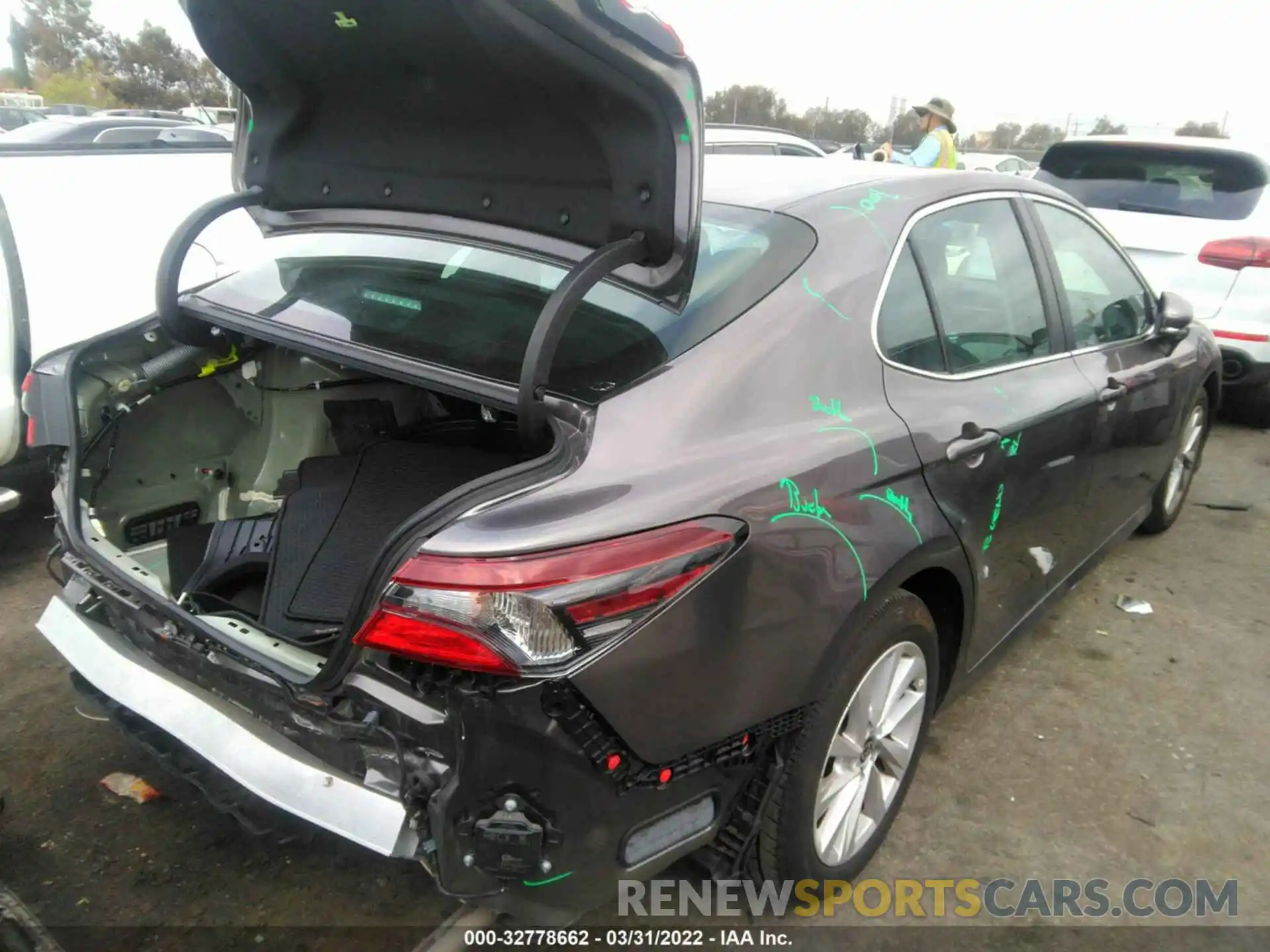 4 Photograph of a damaged car 4T1R11AK1MU470574 TOYOTA CAMRY 2021