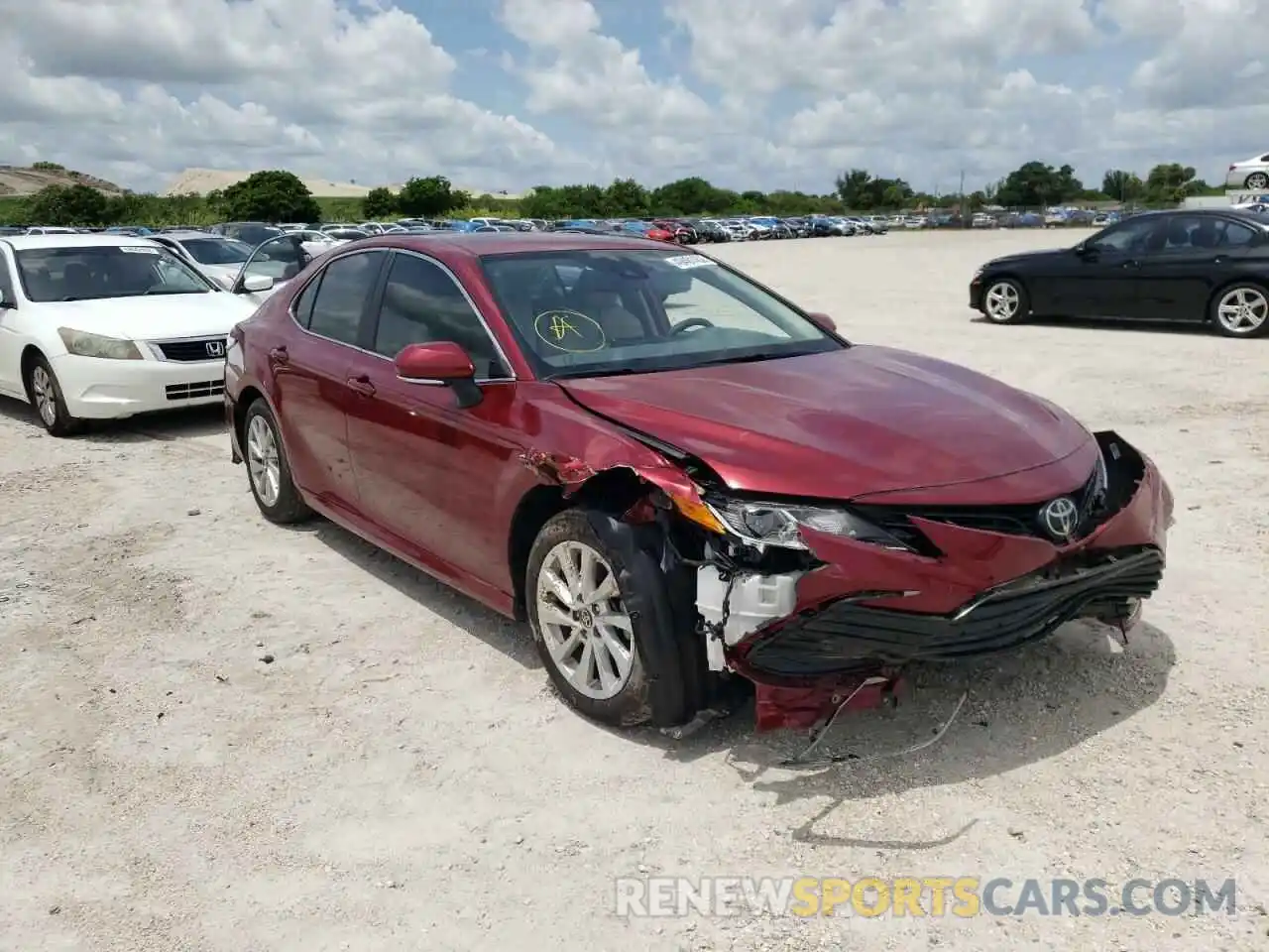 1 Photograph of a damaged car 4T1R11AK1MU572764 TOYOTA CAMRY 2021