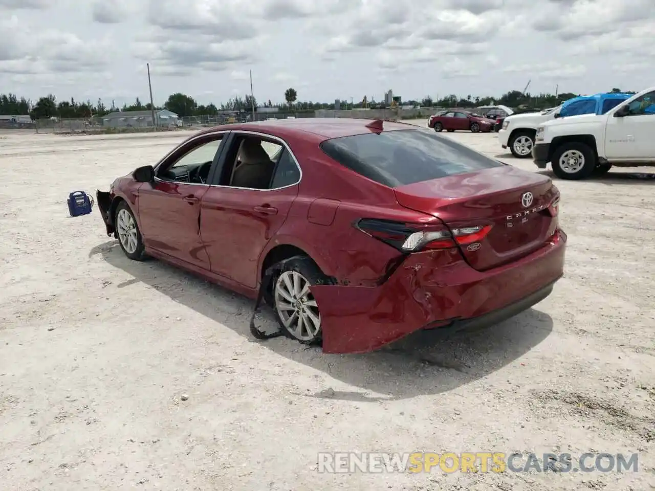 3 Photograph of a damaged car 4T1R11AK1MU572764 TOYOTA CAMRY 2021