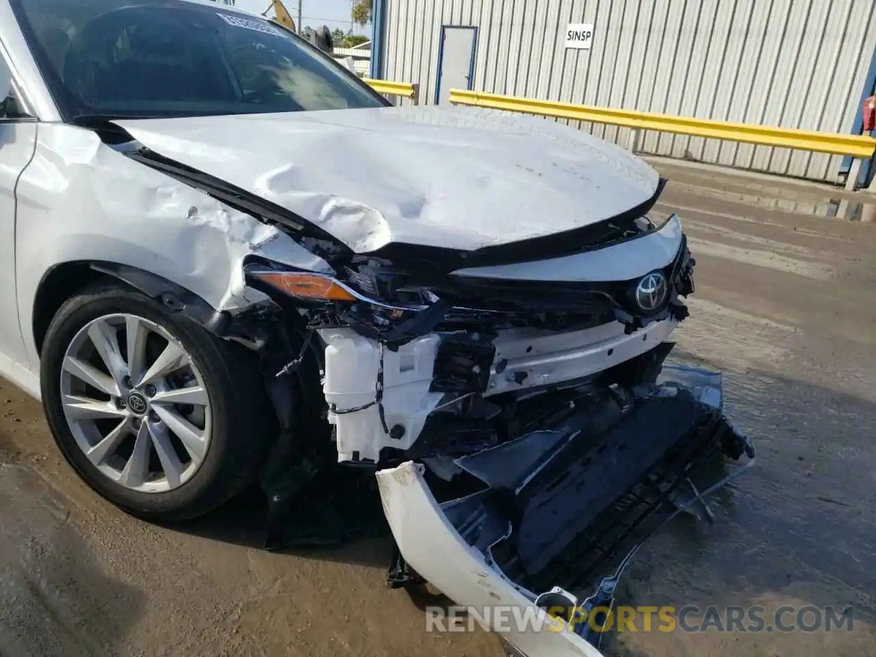 9 Photograph of a damaged car 4T1R11AK2MU403711 TOYOTA CAMRY 2021