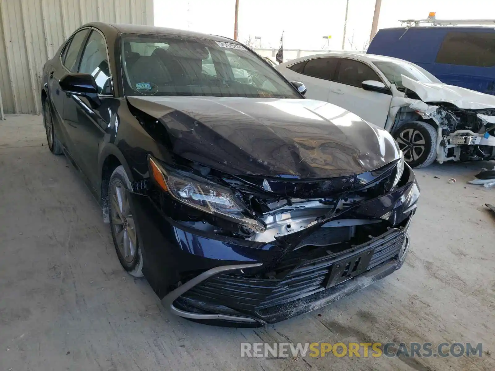 1 Photograph of a damaged car 4T1R11AK2MU411145 TOYOTA CAMRY 2021