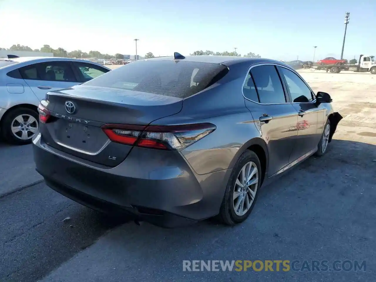 4 Photograph of a damaged car 4T1R11AK2MU427782 TOYOTA CAMRY 2021