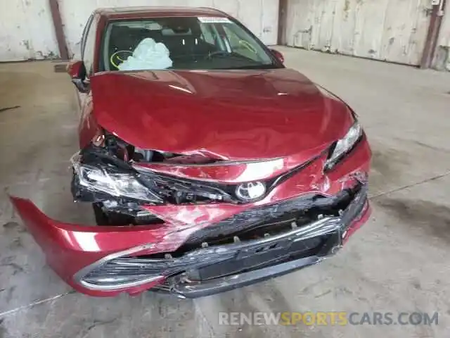 9 Photograph of a damaged car 4T1R11AK3MU553732 TOYOTA CAMRY 2021