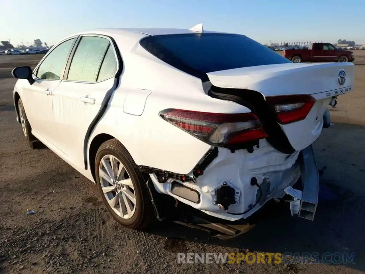 3 Photograph of a damaged car 4T1R11AK4MU492200 TOYOTA CAMRY 2021