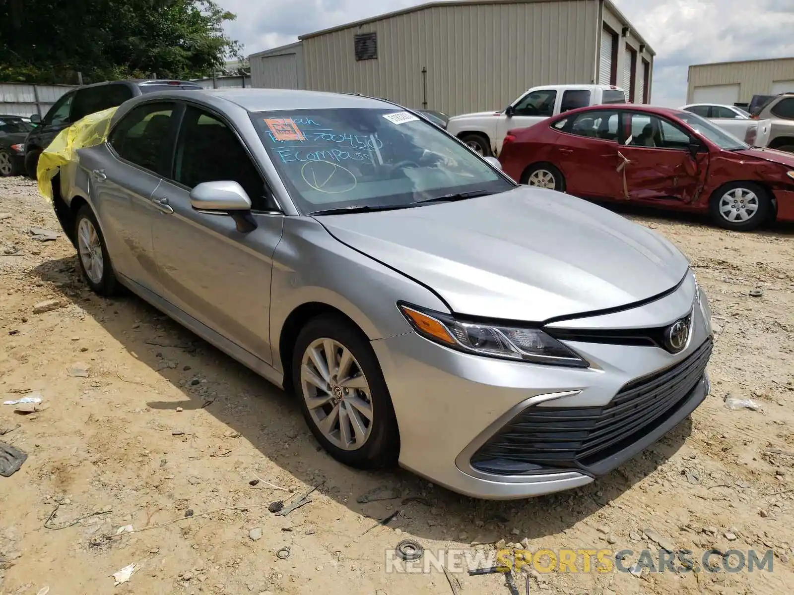 1 Photograph of a damaged car 4T1R11AK4MU572841 TOYOTA CAMRY 2021