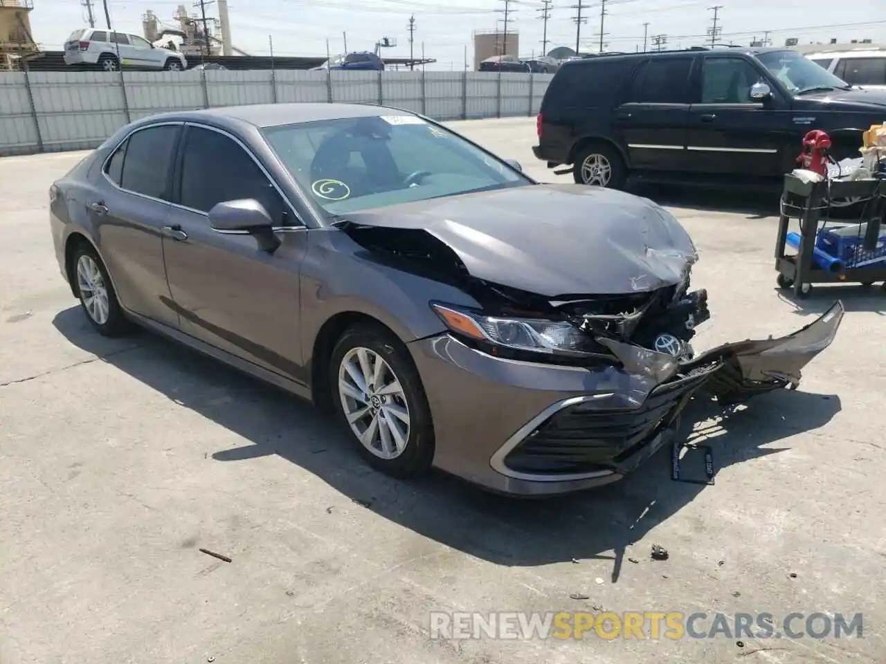 1 Photograph of a damaged car 4T1R11AK5MU497938 TOYOTA CAMRY 2021