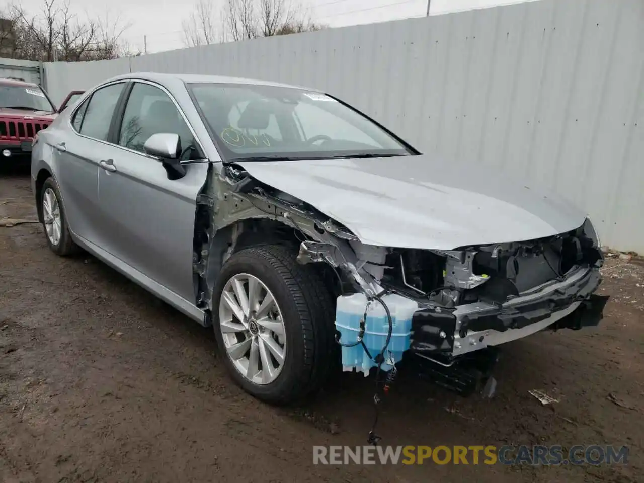 1 Photograph of a damaged car 4T1R11AK5MU528783 TOYOTA CAMRY 2021