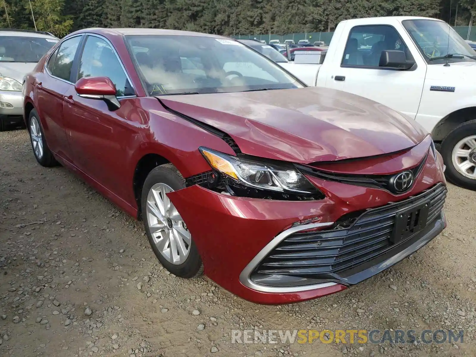 1 Photograph of a damaged car 4T1R11AK5MU556406 TOYOTA CAMRY 2021