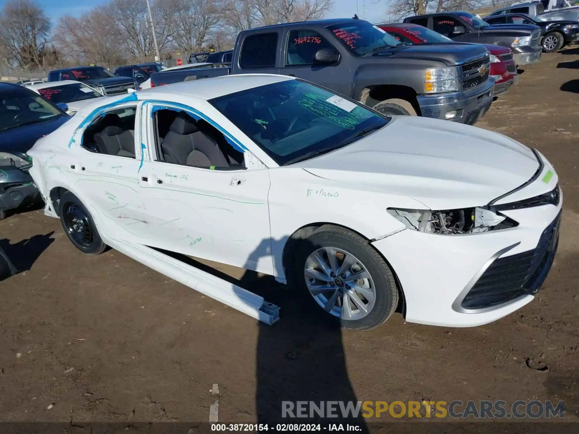 1 Photograph of a damaged car 4T1R11AK6MU426263 TOYOTA CAMRY 2021