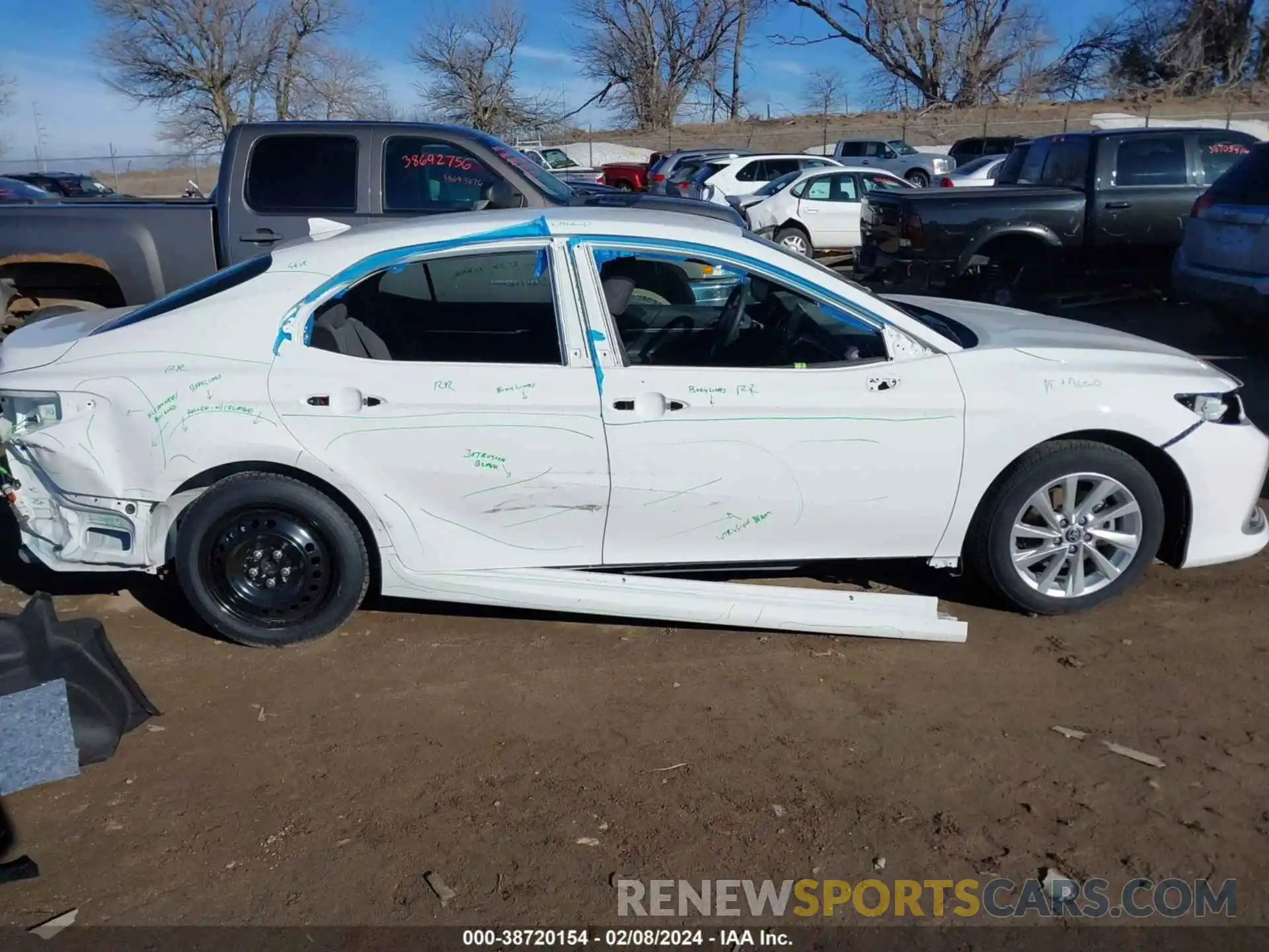 13 Photograph of a damaged car 4T1R11AK6MU426263 TOYOTA CAMRY 2021