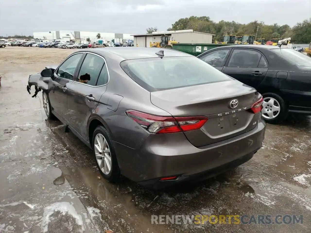 3 Photograph of a damaged car 4T1R11AK6MU527349 TOYOTA CAMRY 2021