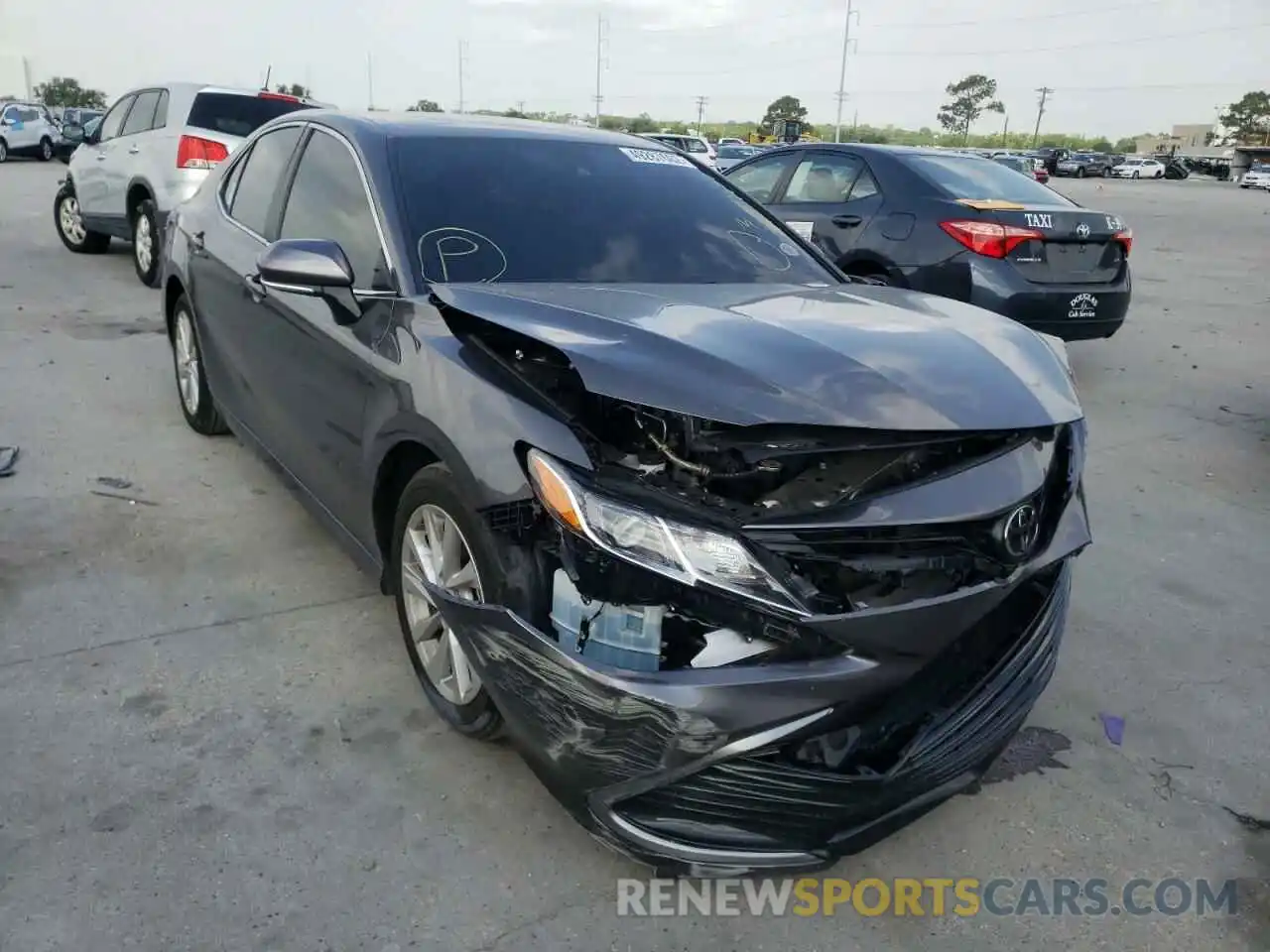 1 Photograph of a damaged car 4T1R11AK6MU572484 TOYOTA CAMRY 2021