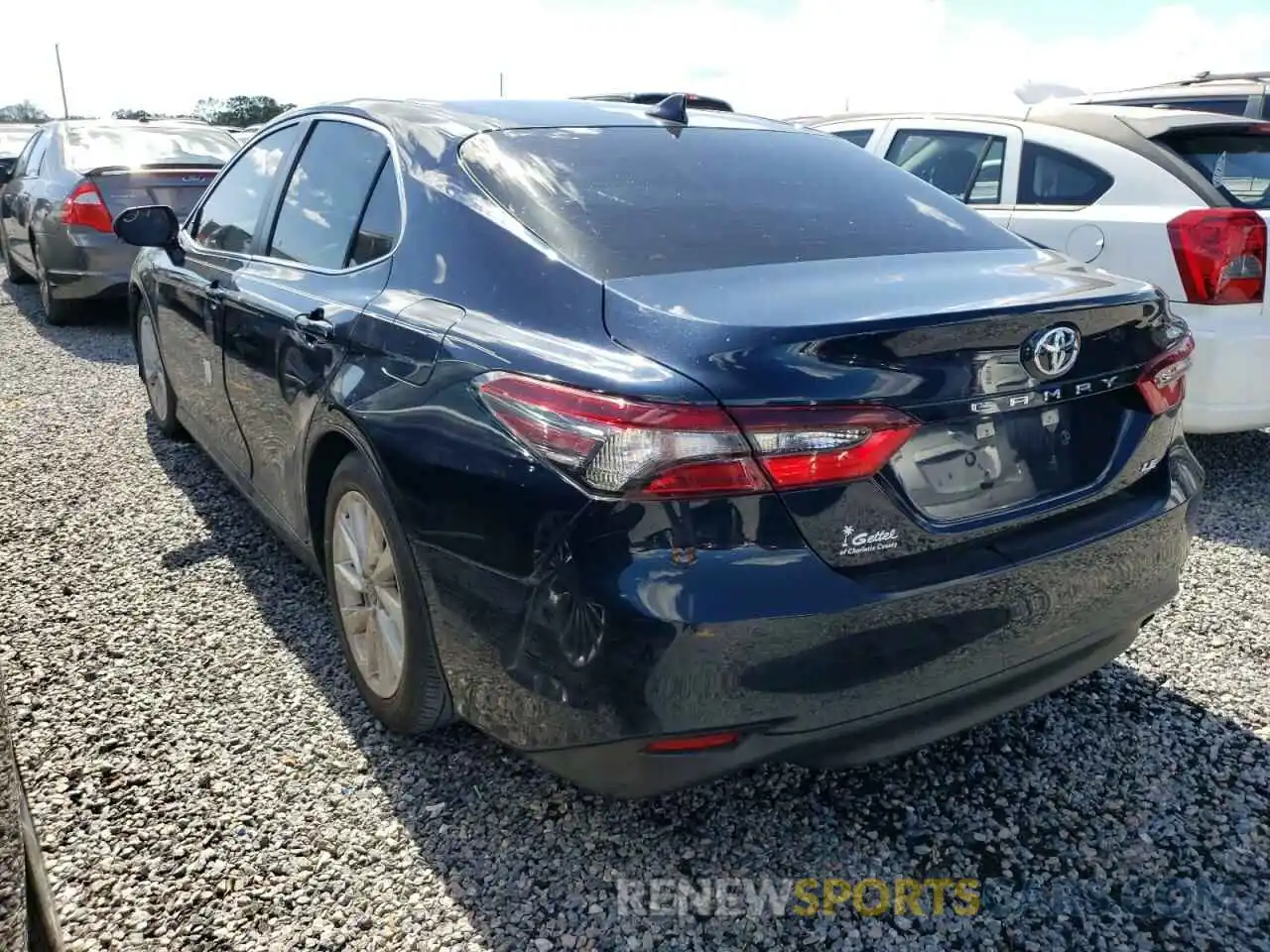 3 Photograph of a damaged car 4T1R11AK7MU574423 TOYOTA CAMRY 2021