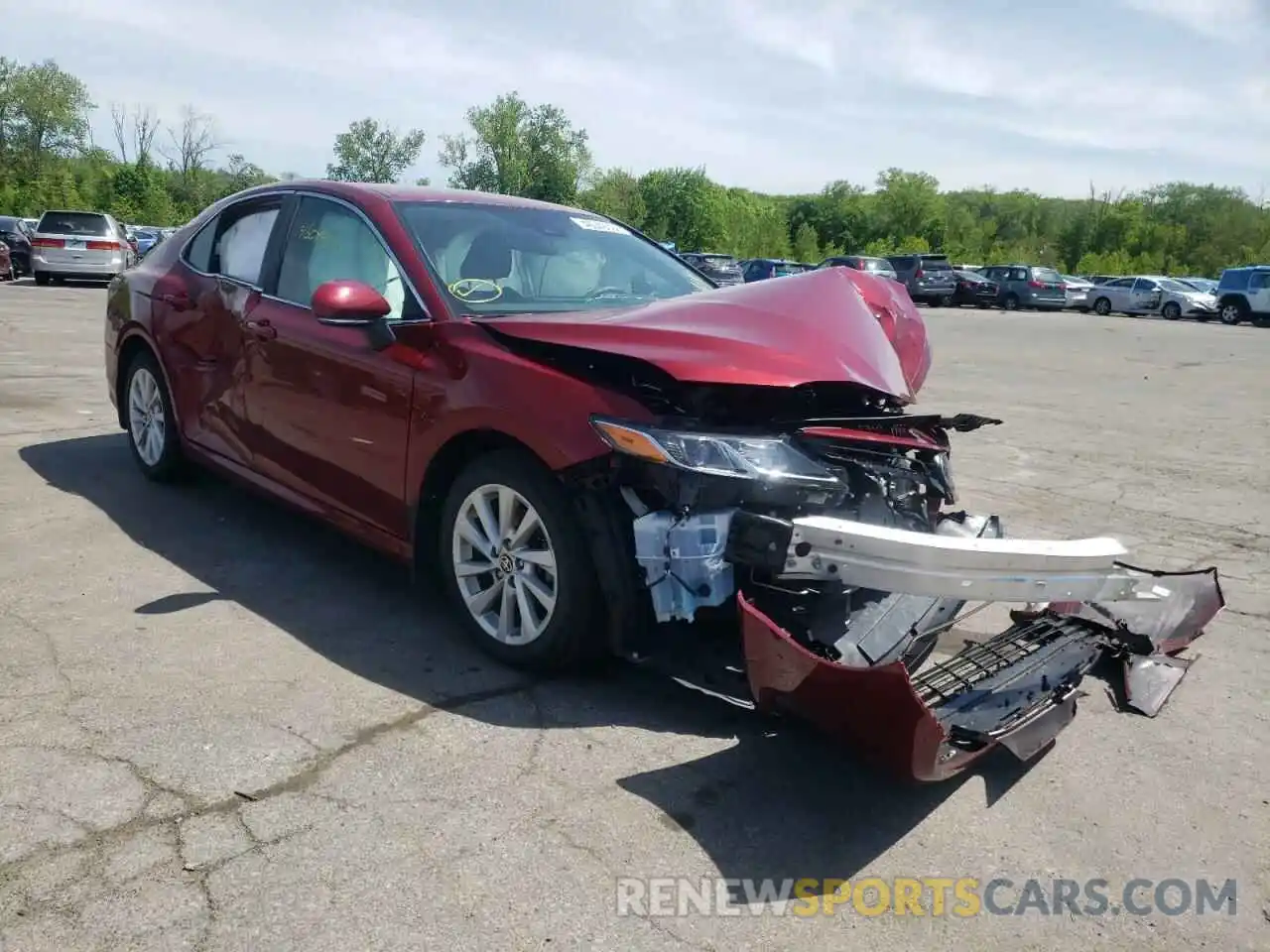 1 Photograph of a damaged car 4T1R11AK8MU541771 TOYOTA CAMRY 2021