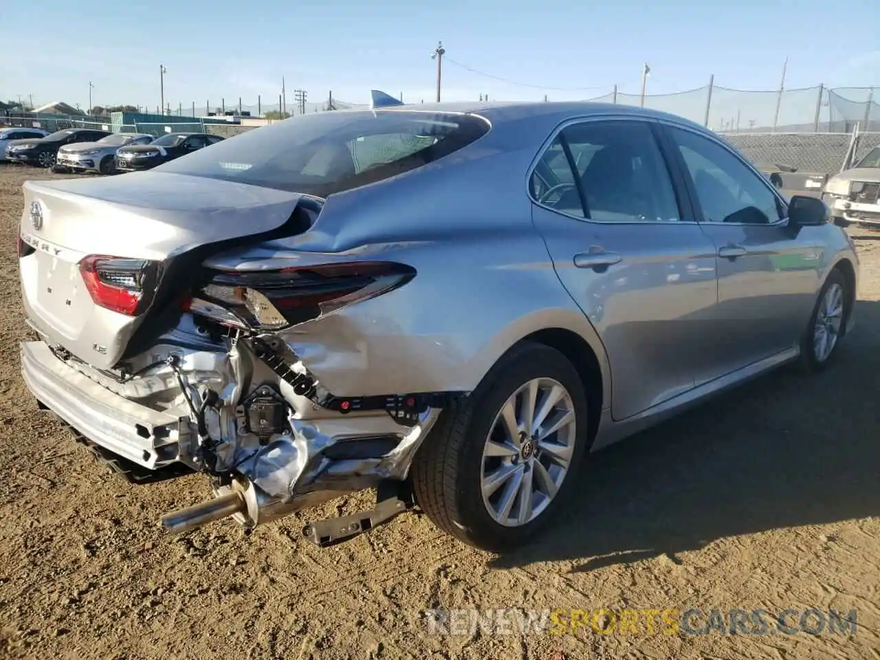 4 Photograph of a damaged car 4T1R11AK8MU552222 TOYOTA CAMRY 2021