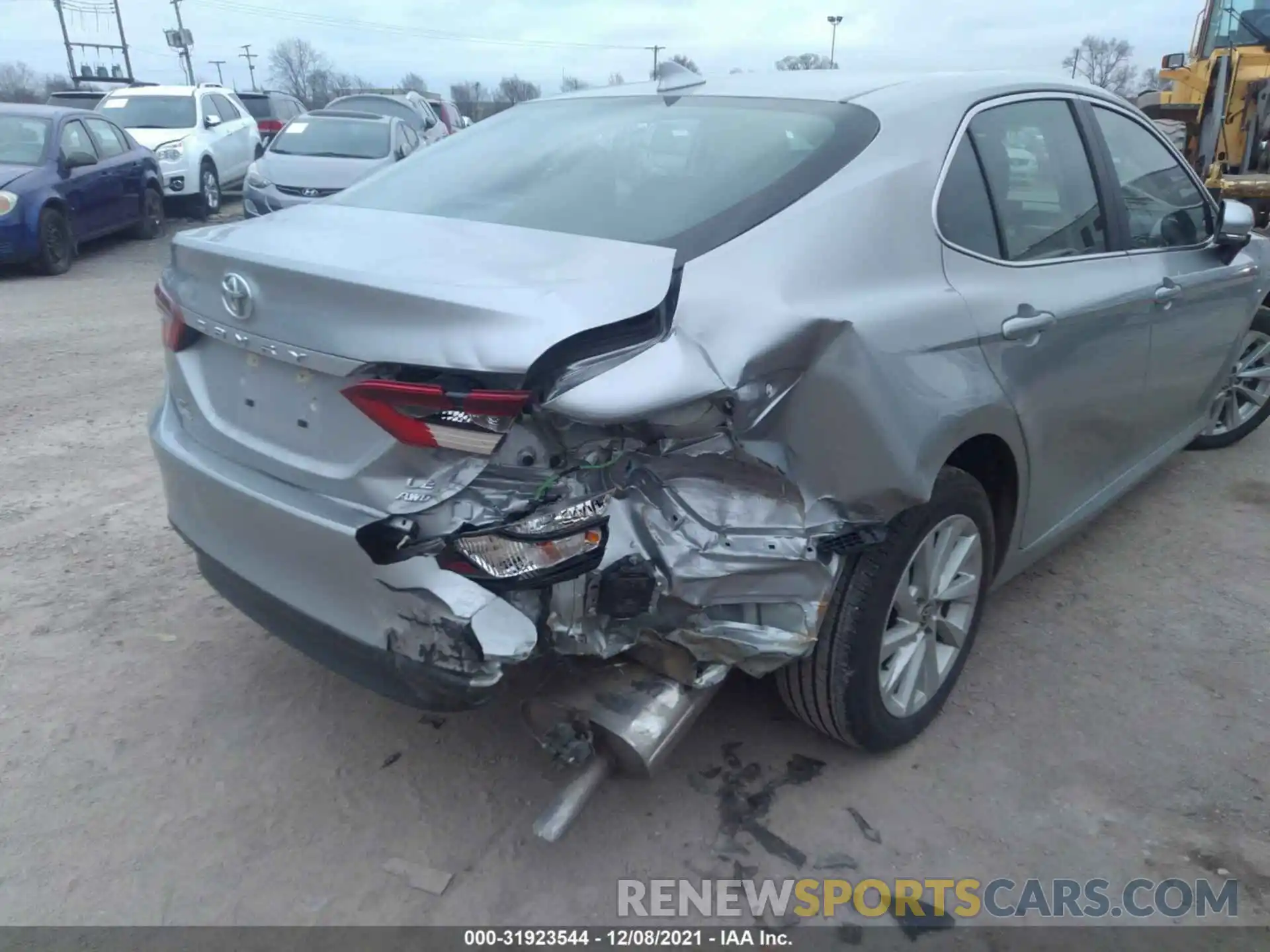 6 Photograph of a damaged car 4T1R11BK1MU024813 TOYOTA CAMRY 2021