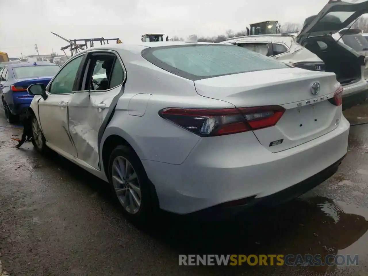 3 Photograph of a damaged car 4T1R11BK2MU034492 TOYOTA CAMRY 2021