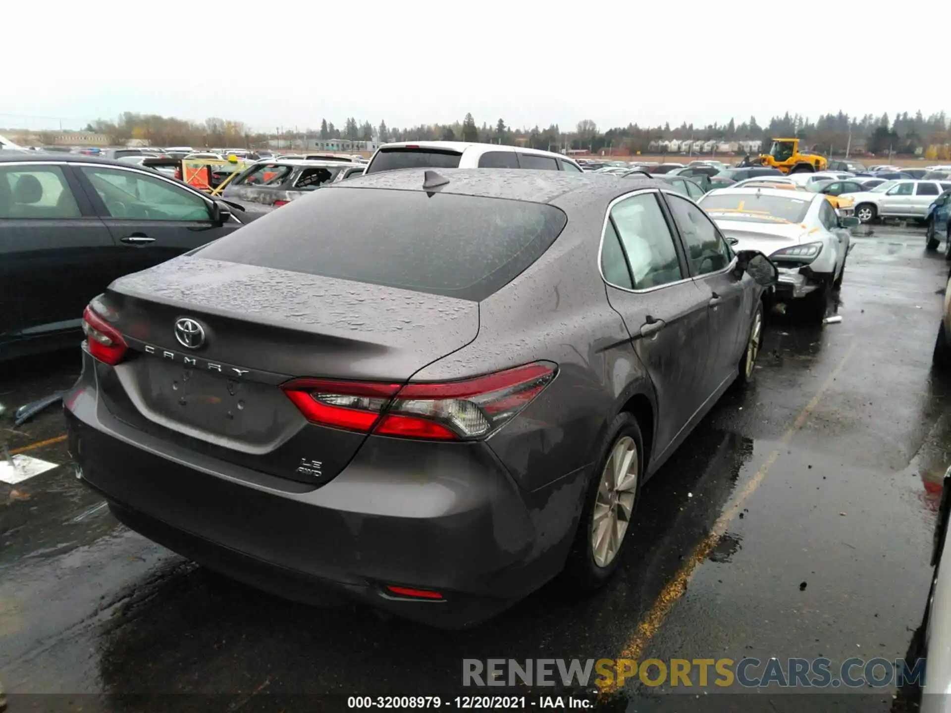 4 Photograph of a damaged car 4T1R11BK3MU031942 TOYOTA CAMRY 2021