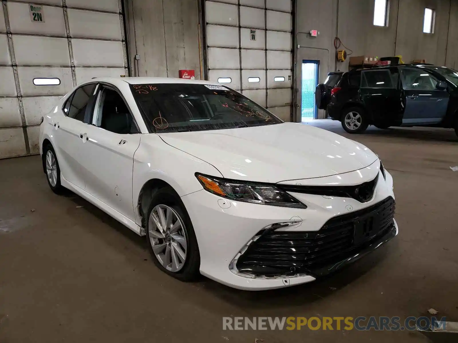 1 Photograph of a damaged car 4T1R11BK6MU029084 TOYOTA CAMRY 2021