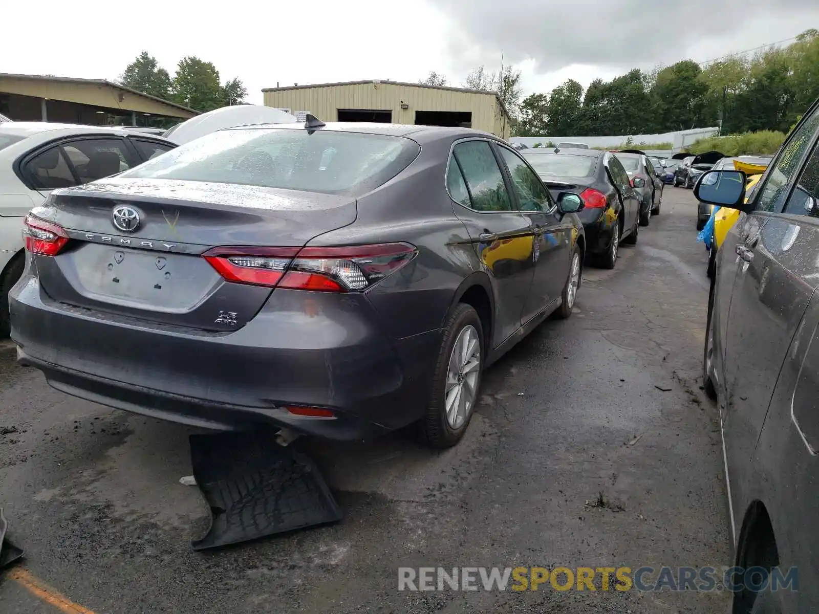 4 Photograph of a damaged car 4T1R11BK7MU025237 TOYOTA CAMRY 2021