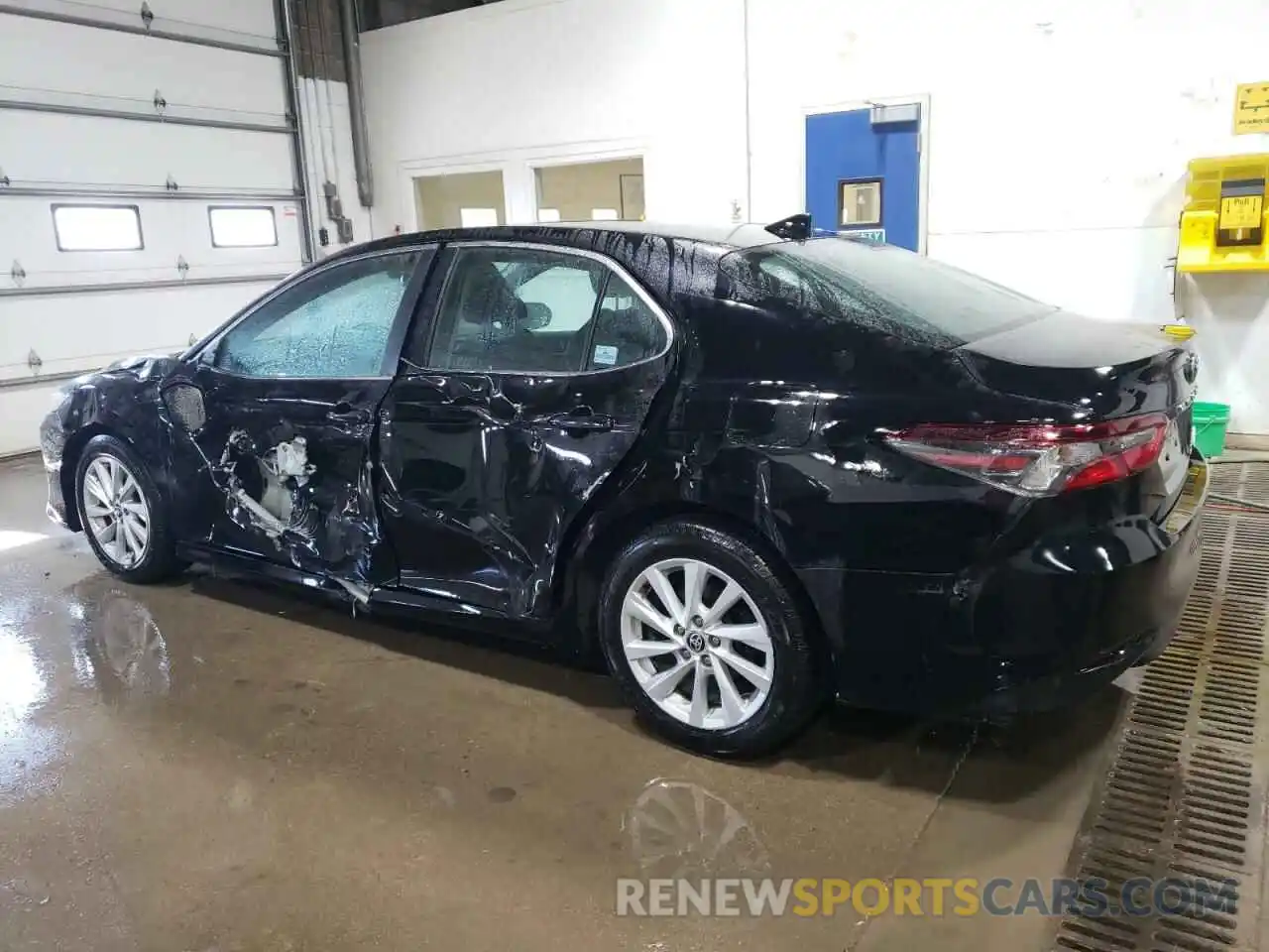 2 Photograph of a damaged car 4T1R11BK9MU021738 TOYOTA CAMRY 2021