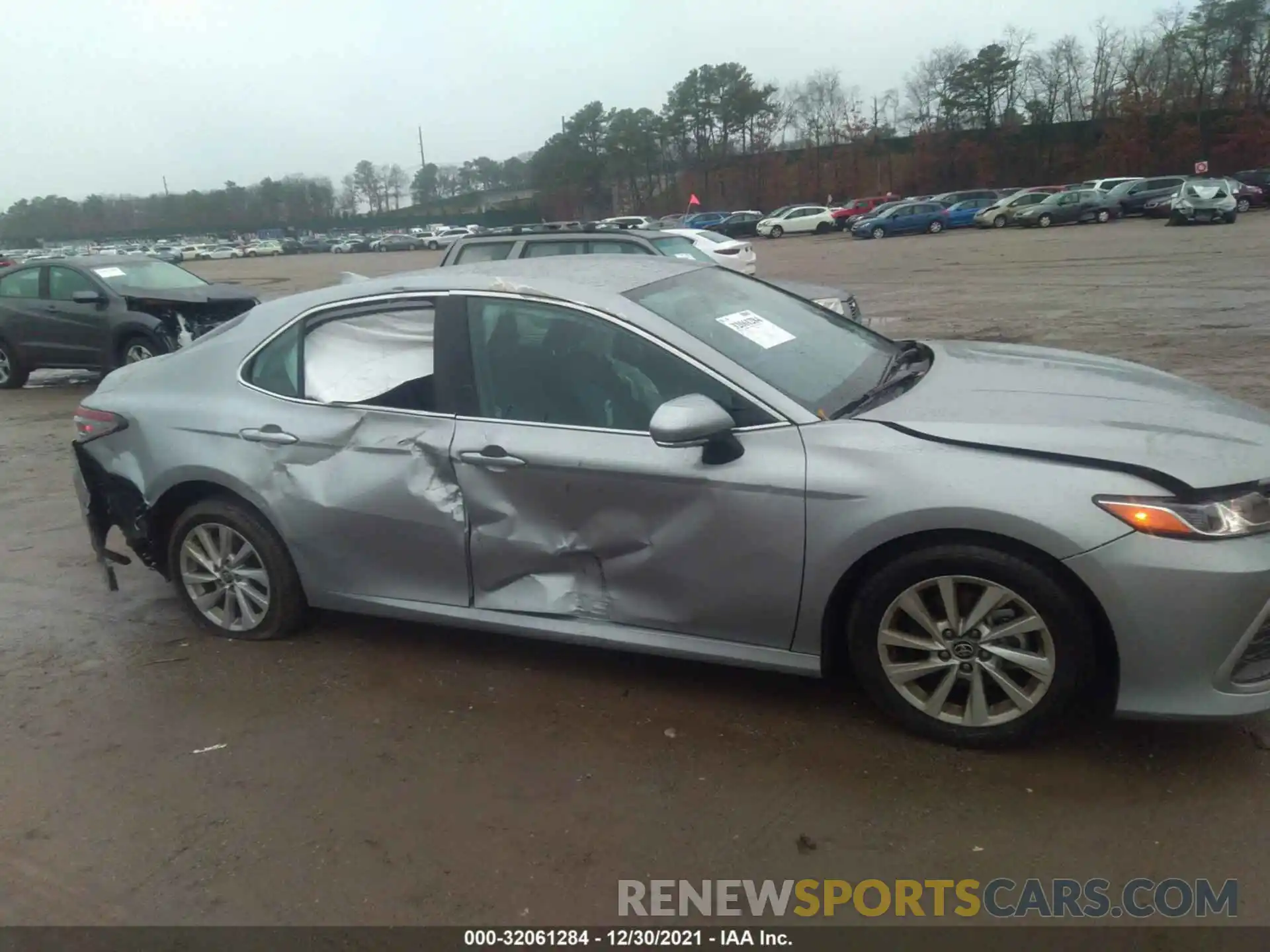 6 Photograph of a damaged car 4T1R11BK9MU035591 TOYOTA CAMRY 2021