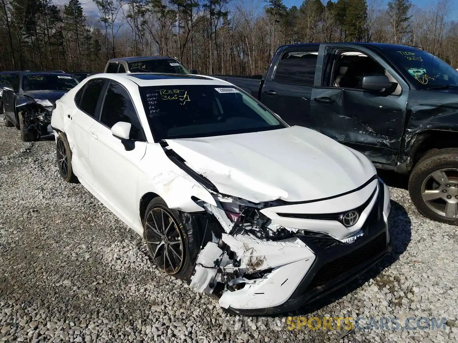 1 Photograph of a damaged car 4T1S11AK0MU527963 TOYOTA CAMRY 2021