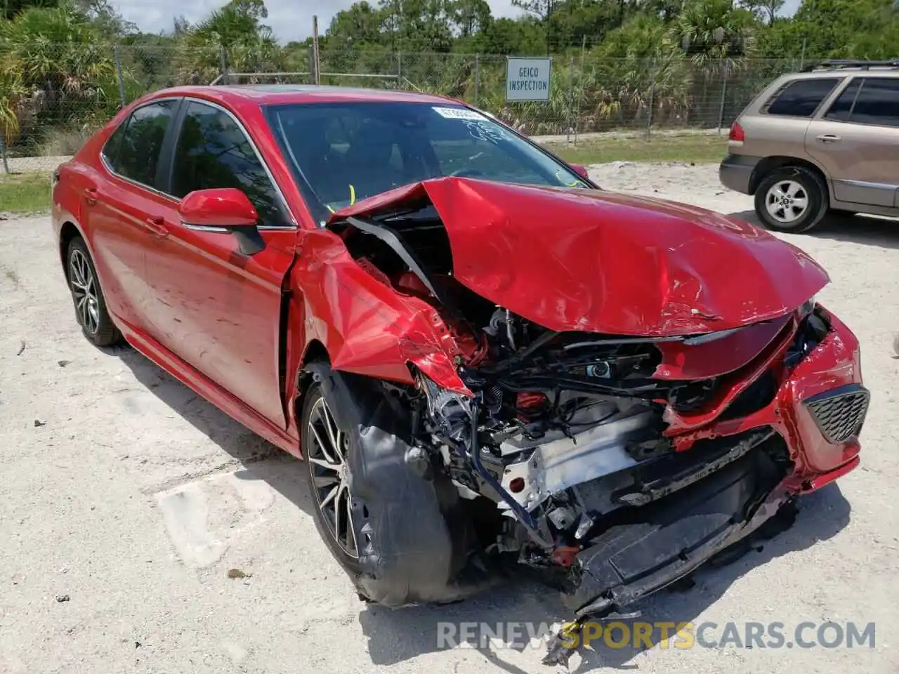 1 Photograph of a damaged car 4T1S11AK2MU492858 TOYOTA CAMRY 2021