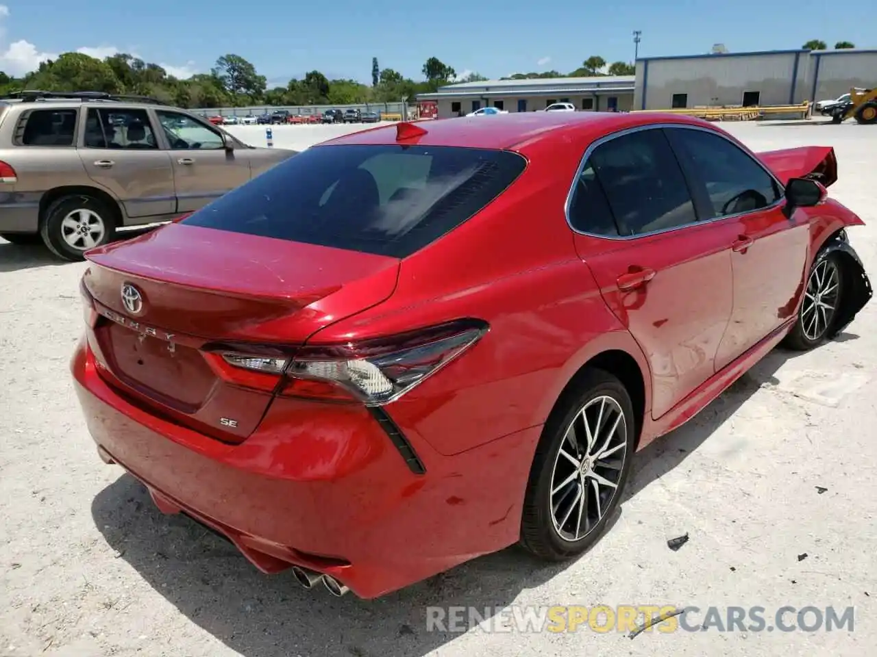 4 Photograph of a damaged car 4T1S11AK2MU492858 TOYOTA CAMRY 2021