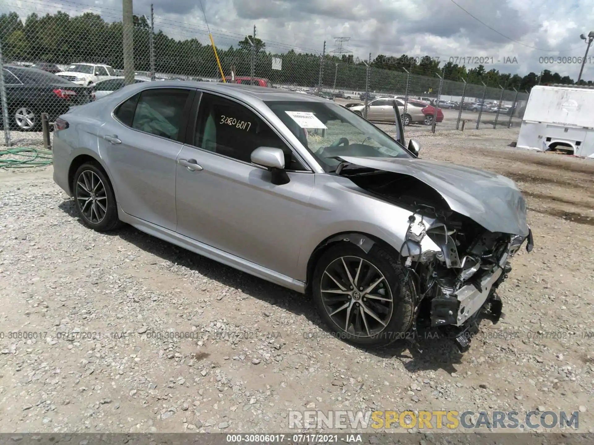 1 Photograph of a damaged car 4T1S11AK4MU527304 TOYOTA CAMRY 2021