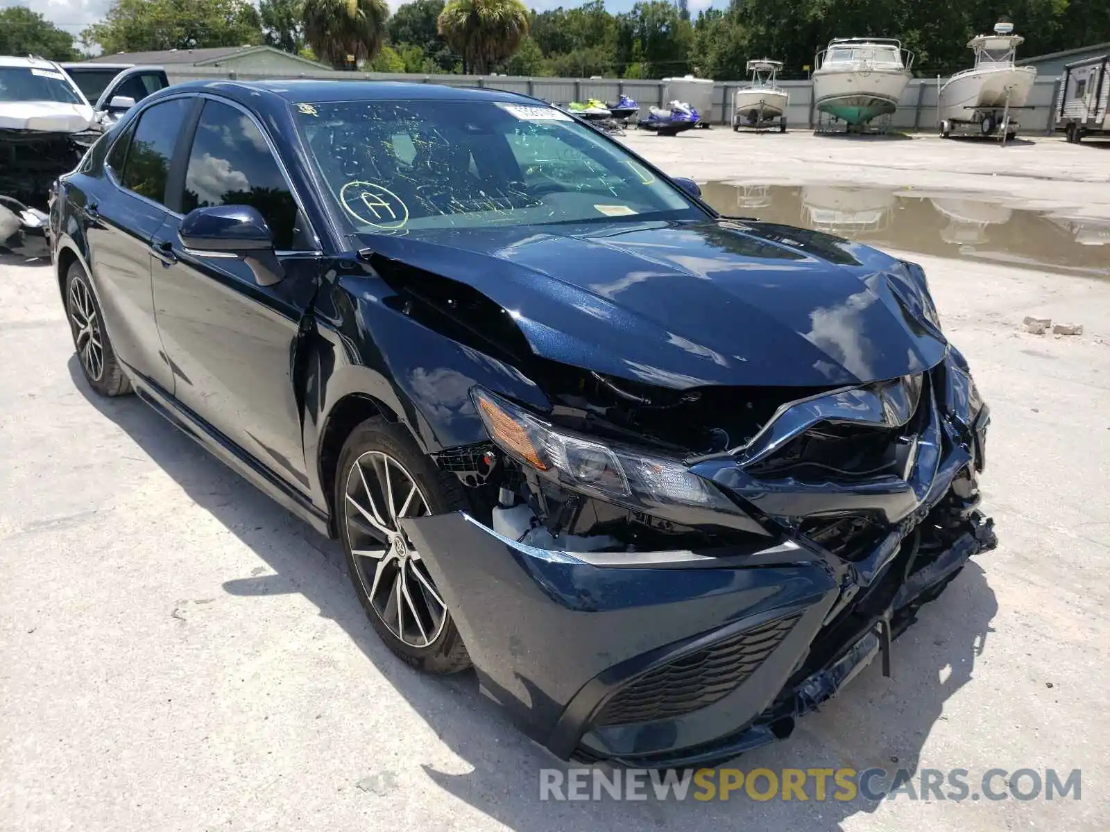 1 Photograph of a damaged car 4T1S11AK4MU561534 TOYOTA CAMRY 2021