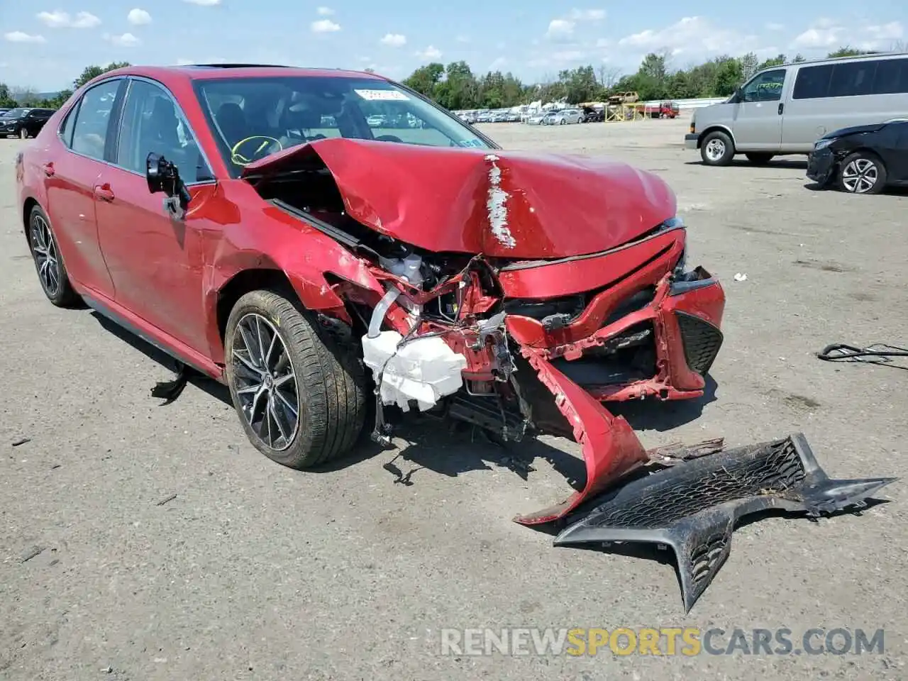 1 Photograph of a damaged car 4T1S11AKXMU417731 TOYOTA CAMRY 2021