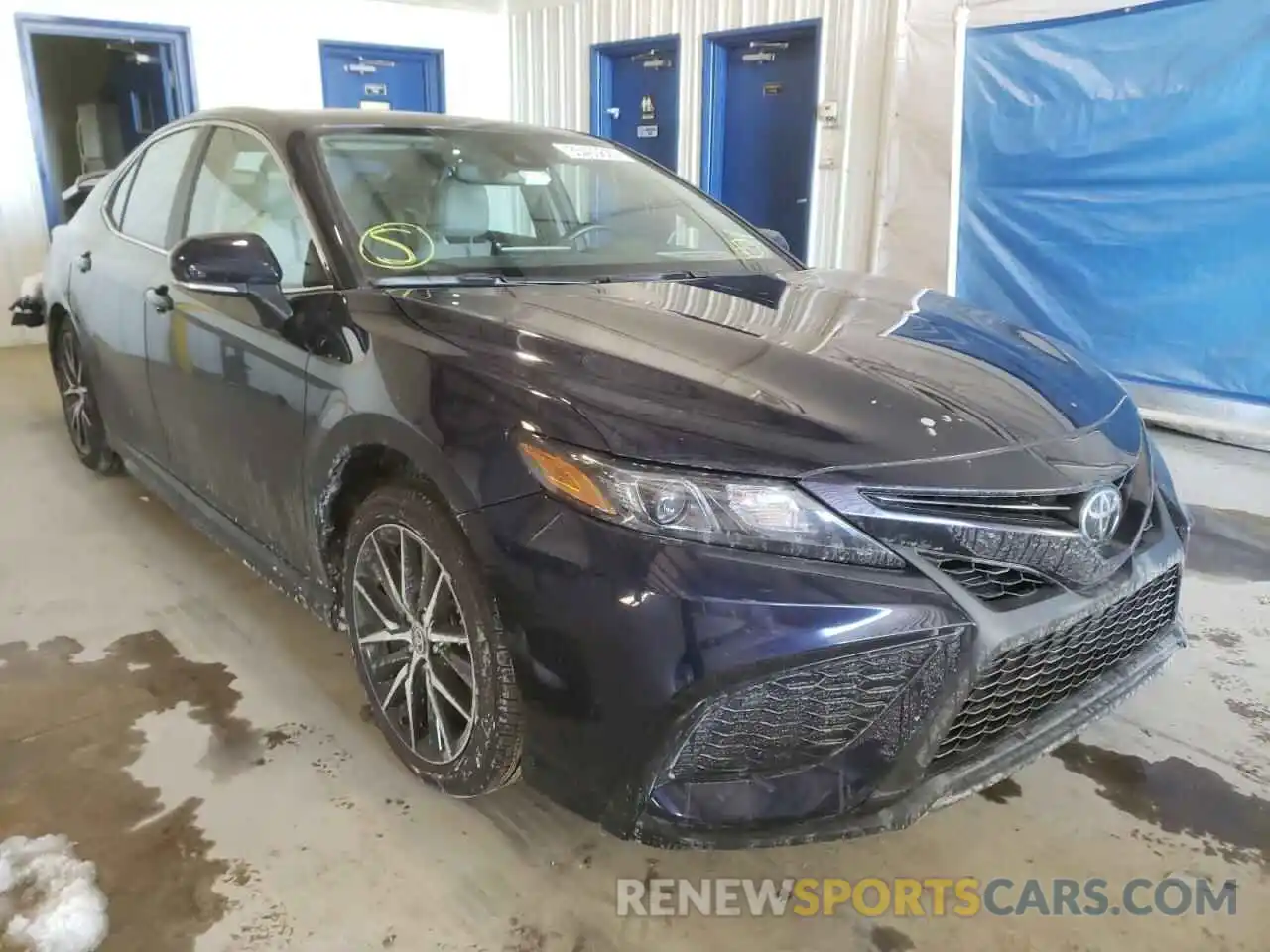 1 Photograph of a damaged car 4T1S11AKXMU525296 TOYOTA CAMRY 2021